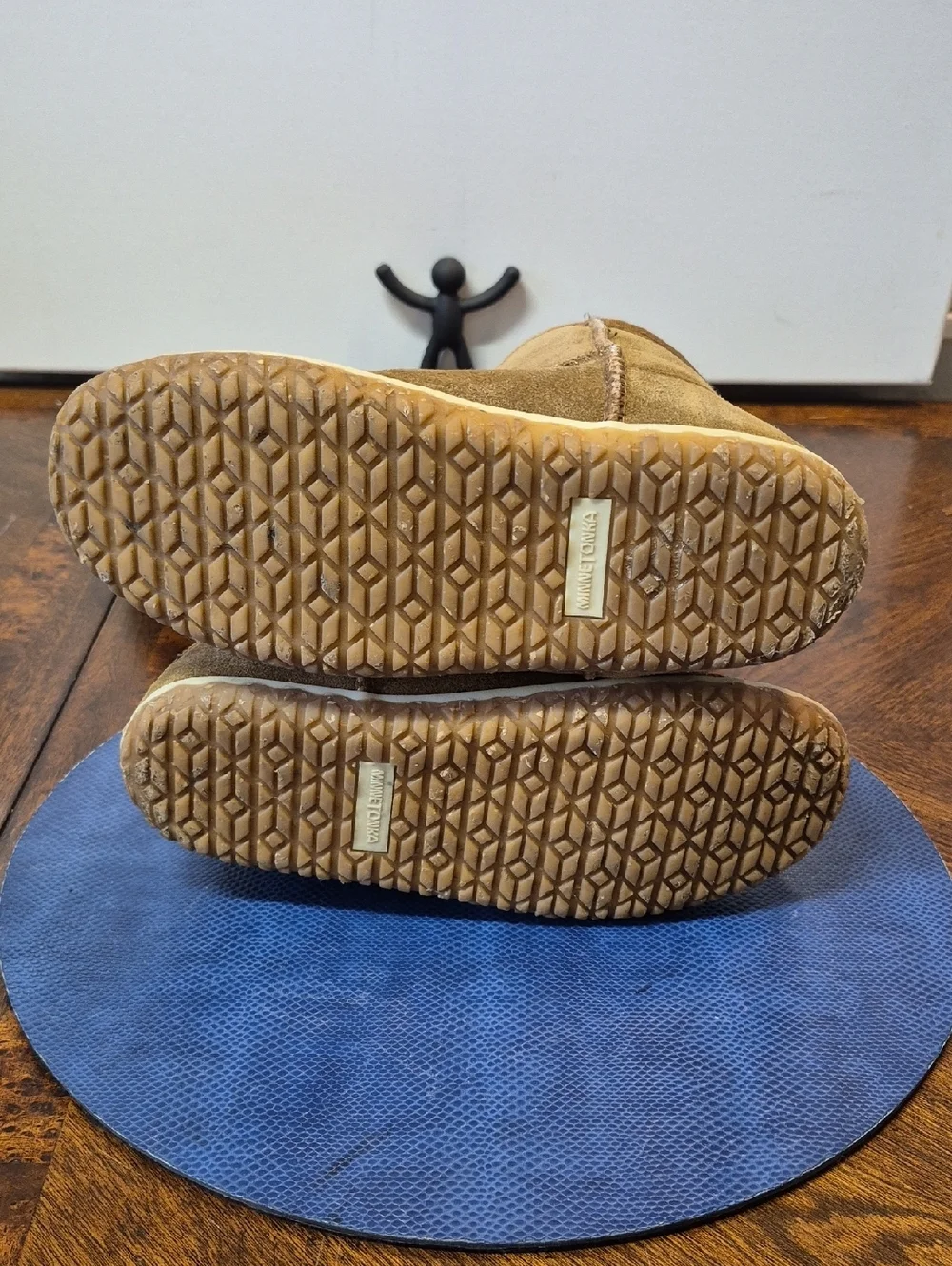 Minnetonka Womens Olympia Short Boots in Golden Tan Size 8M (#1032s)